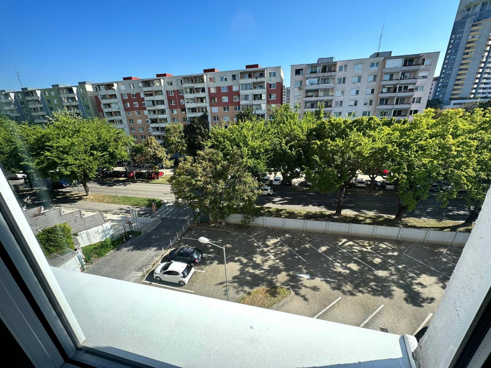 Cozy Studio Apartment In The Wider Center Bratislava Exterior foto